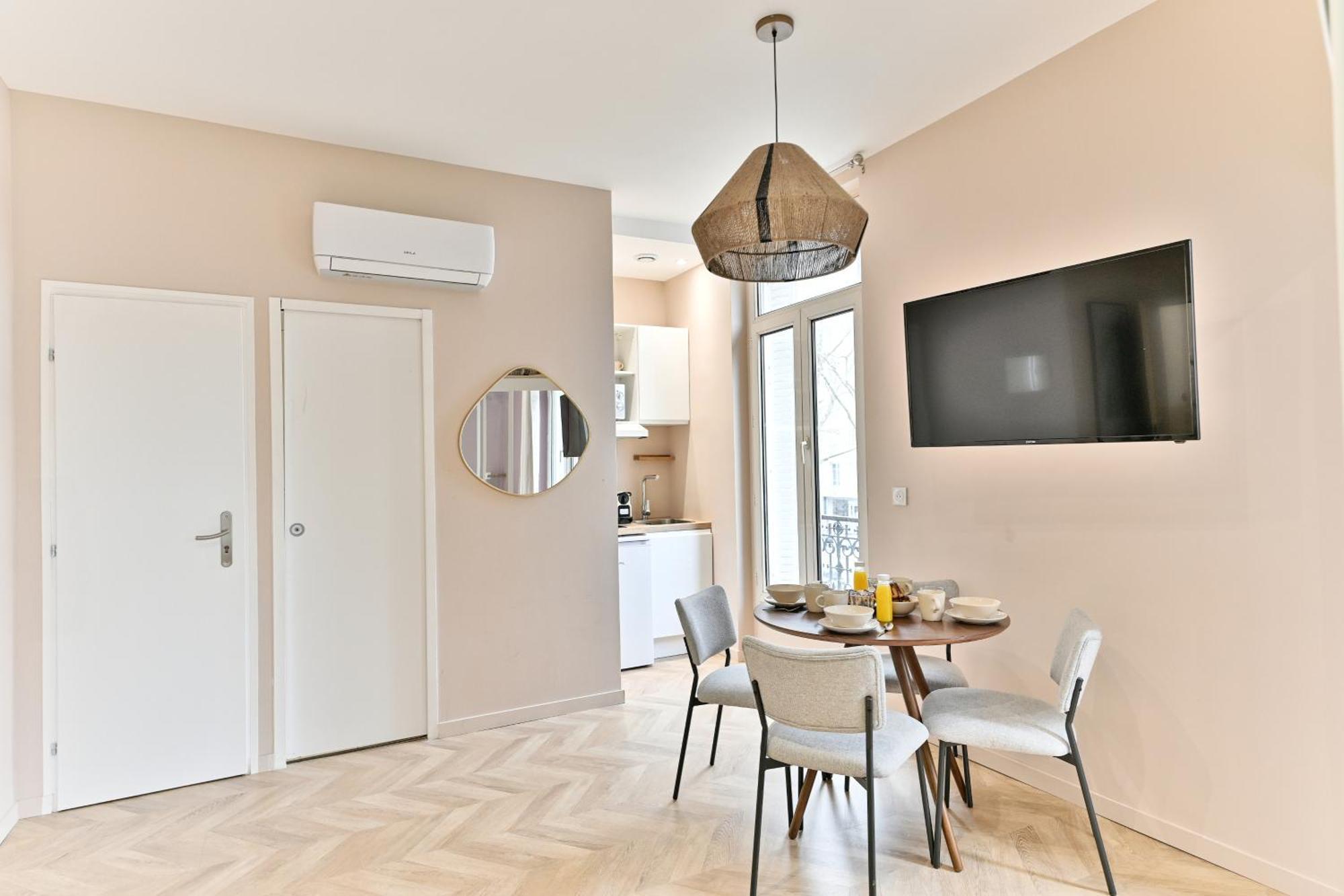 Appartement Proche Parc Monceau - Gourgaud Parijs